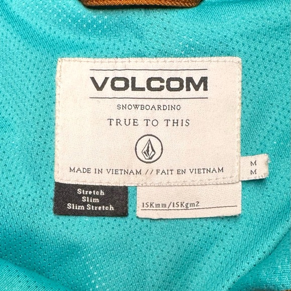 Women’s Volcom snowboarding pants, just purchased & they are too big. - Picture 4 of 5